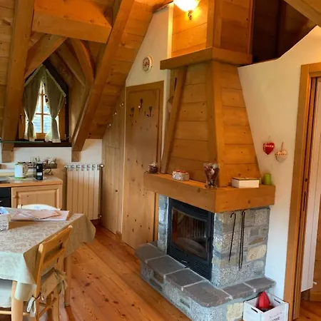 Chalet Luxury Aurora シャレー ポンテ・ディ・レーニョ