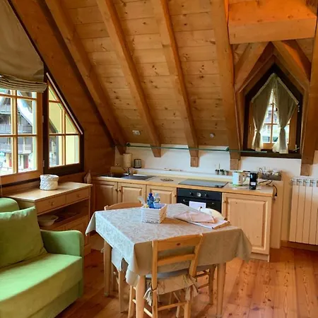 Chalet Luxury Aurora シャレー ポンテ・ディ・レーニョ